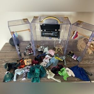 Rainbow high closet/dolls